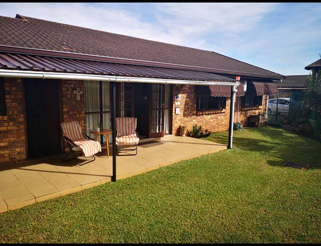 2 BEDROOM TOWNHOUSE TO LET IN HAYFIELDS